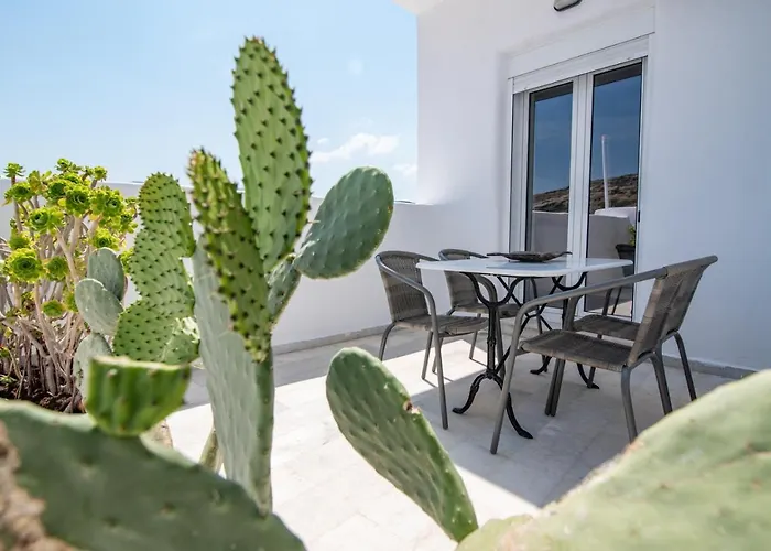 Izabella's House Naxos * Melanes